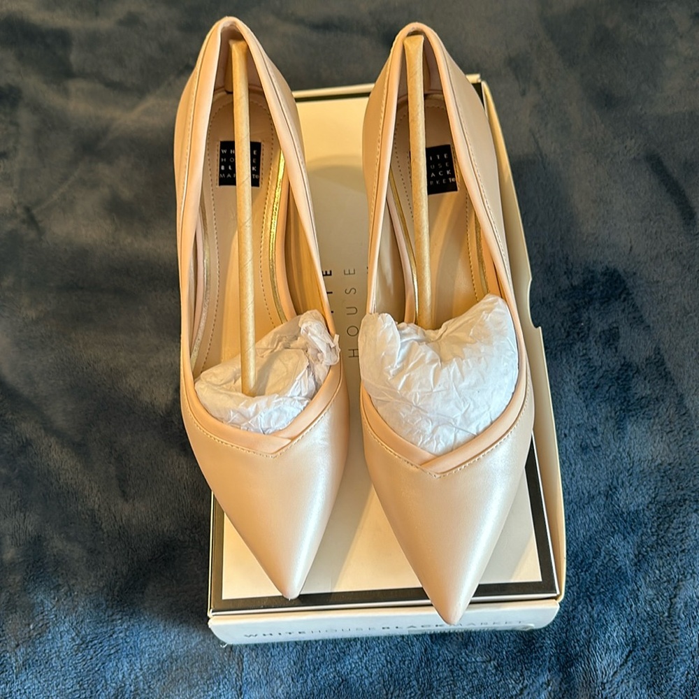 WHBM Beautiful light pink pumps brand new. Never worn